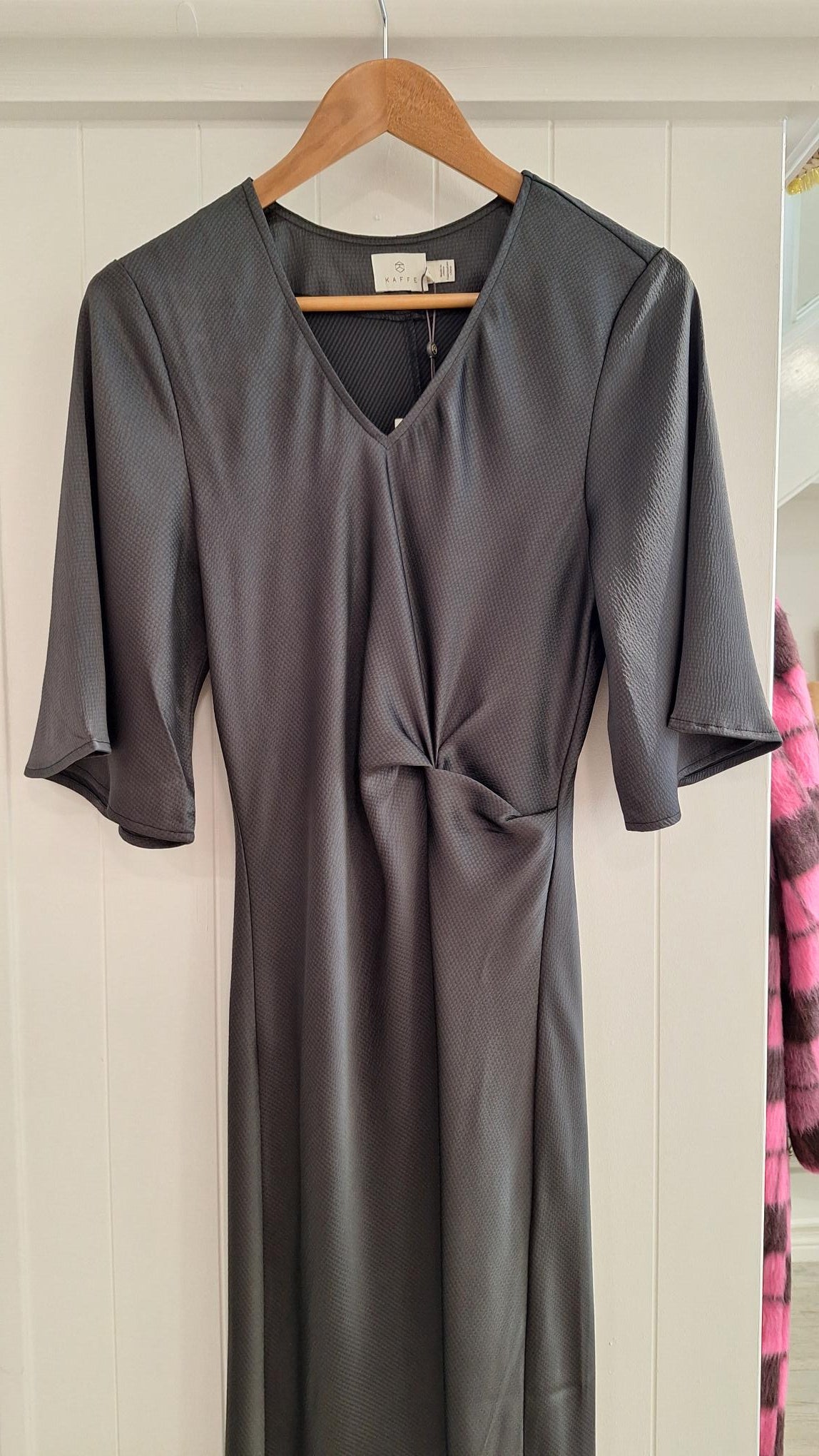 KApristine Dress in Black Oyster