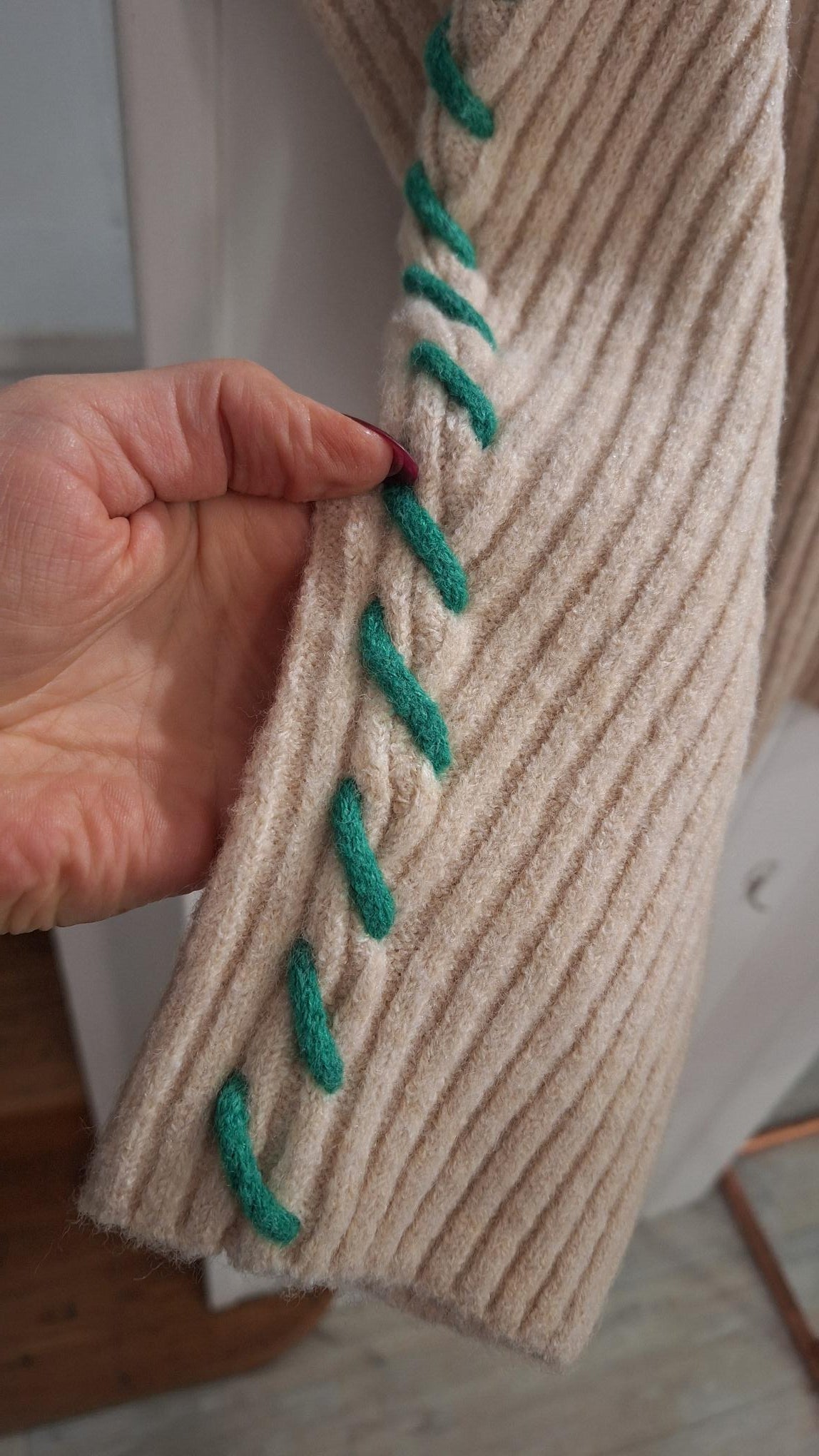 Contrast Embroidered Sweater in Cream and Green