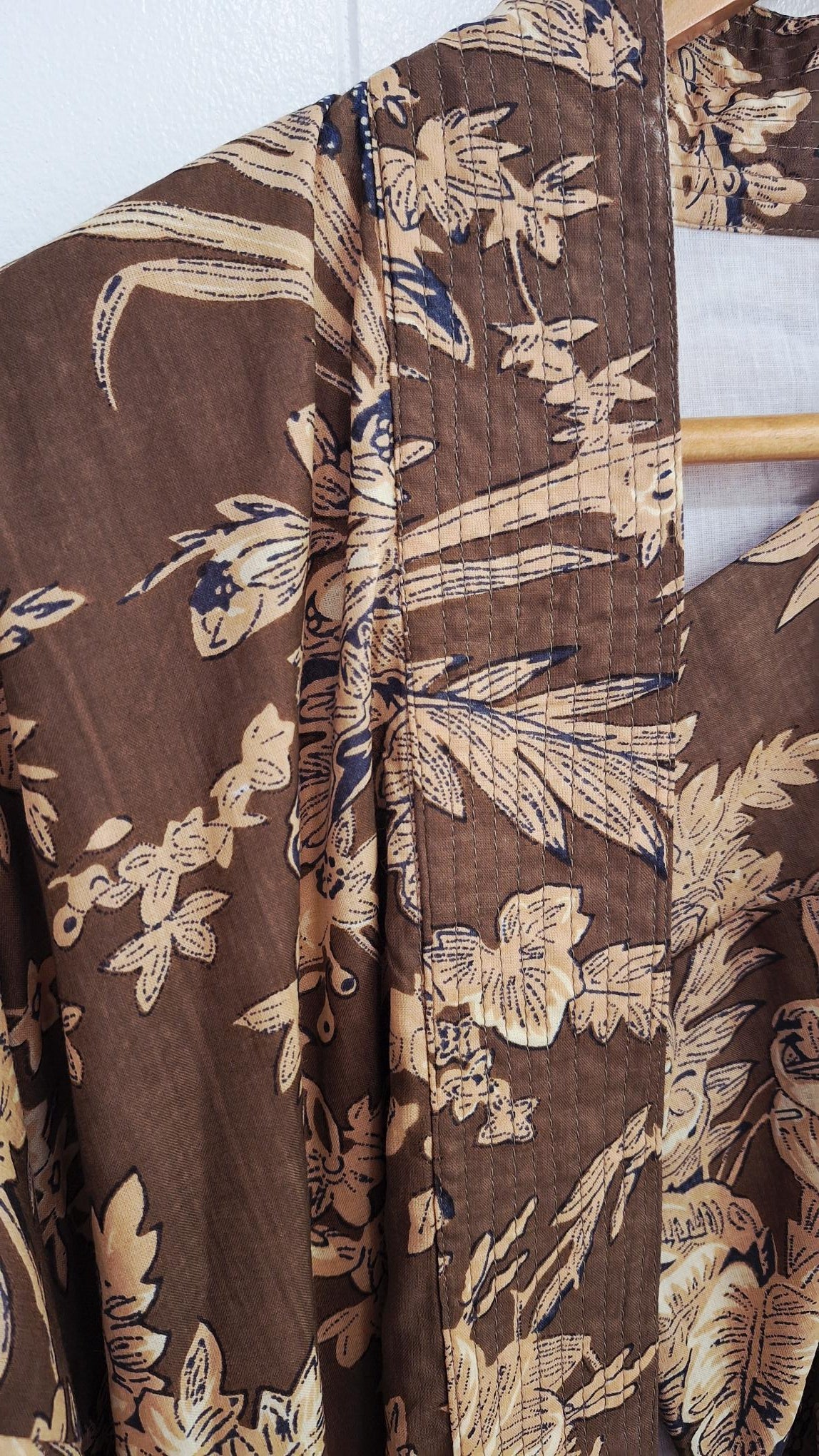 Short Kimono in Coffee Blossom