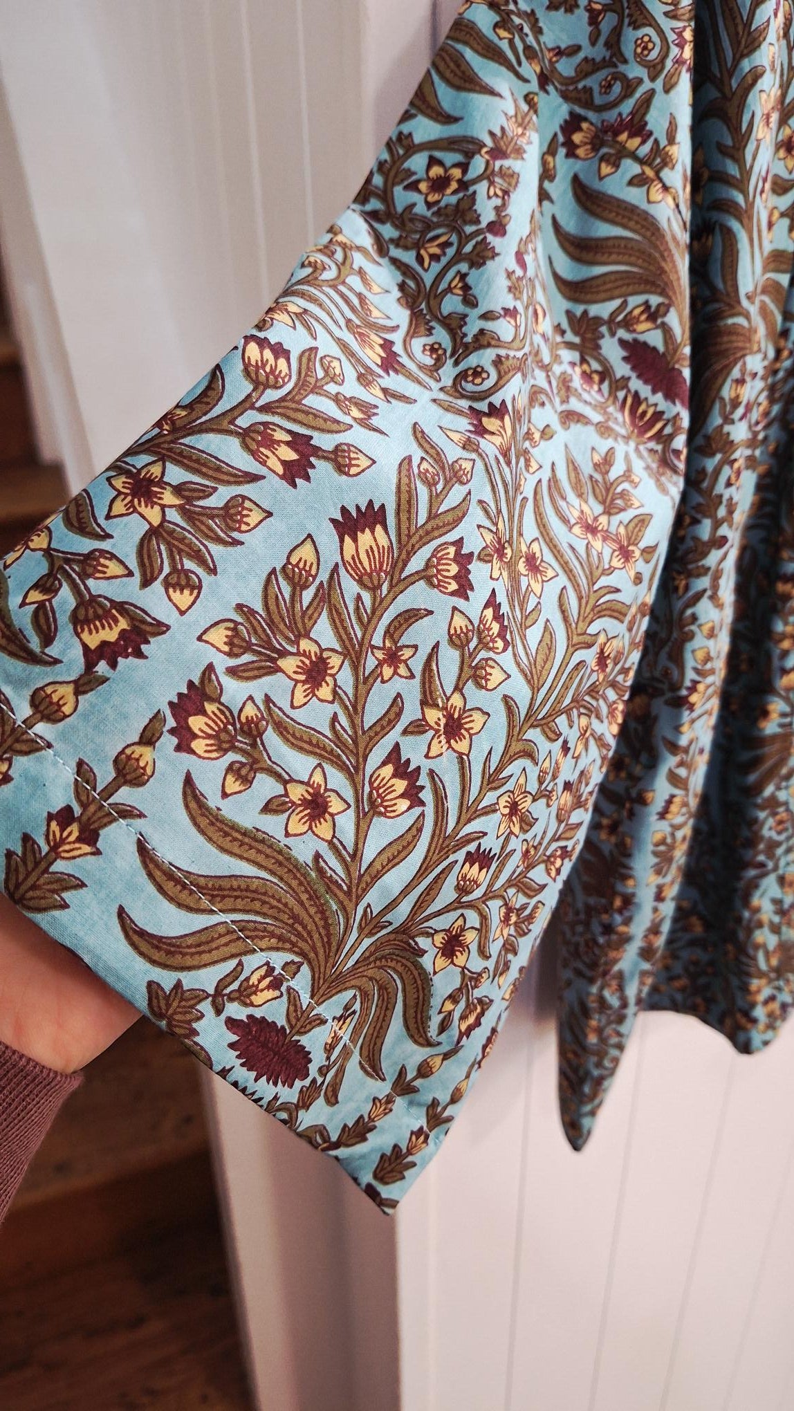 Short Kimono in Blue Baroque