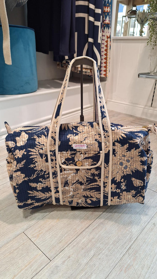 Serendipity Duffle Bag in Midnight Blossom