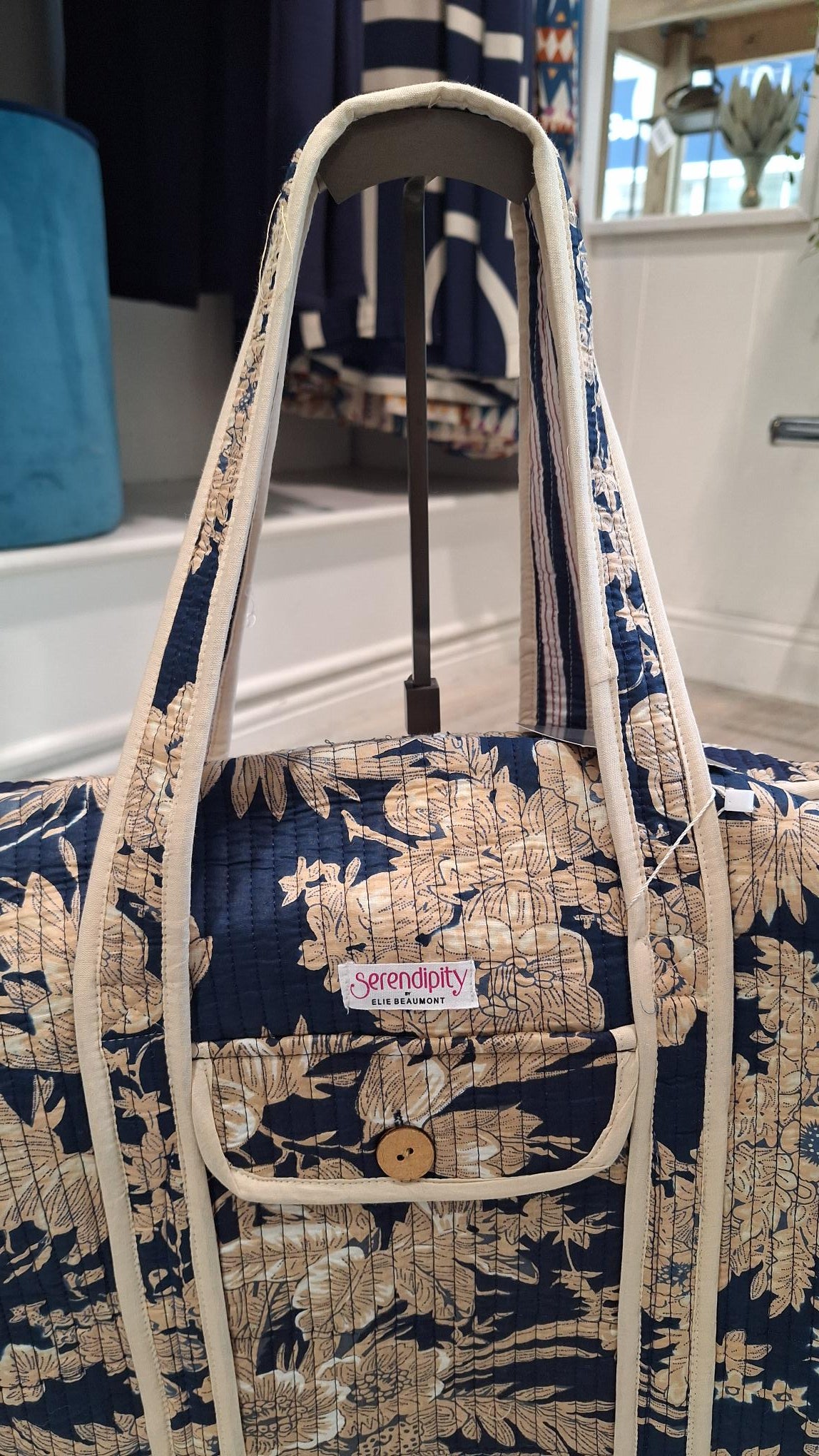 Serendipity Duffle Bag in Midnight Blossom