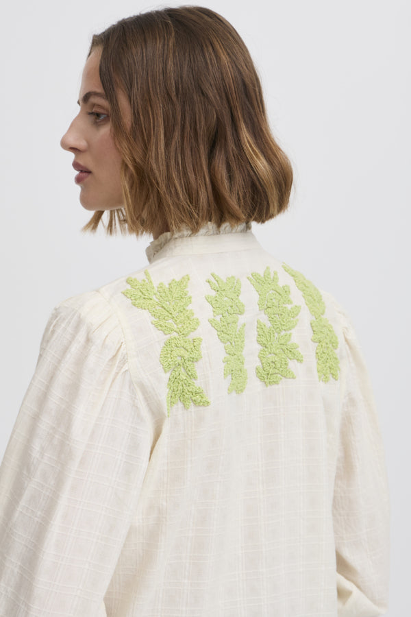IRSANNA Long Sleeved Shirt in Birch