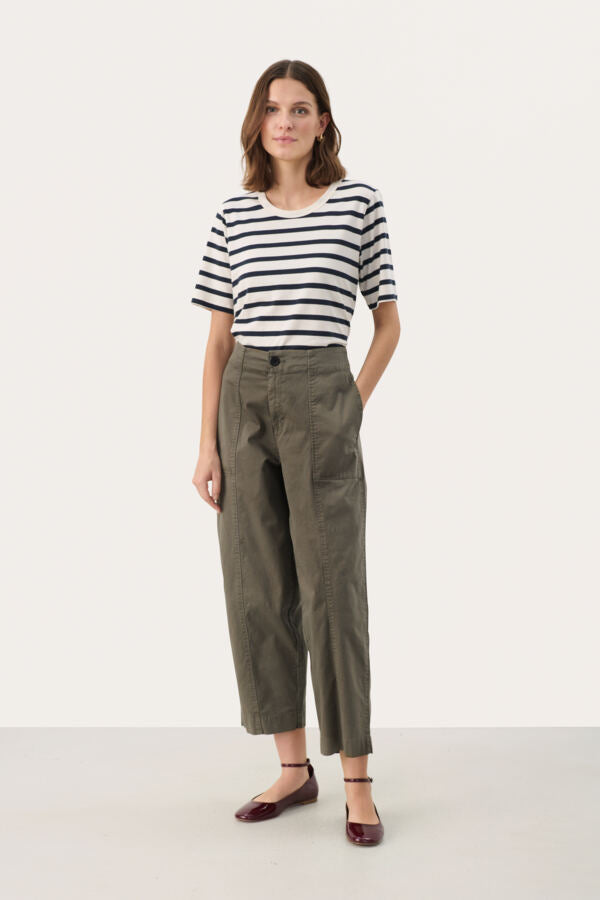 Netta Cropped Trousers in Kalamata Green