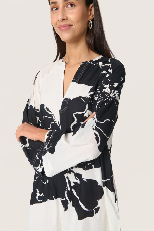 SLJoanne Kaftan Dress in Whisper White Mega Flower