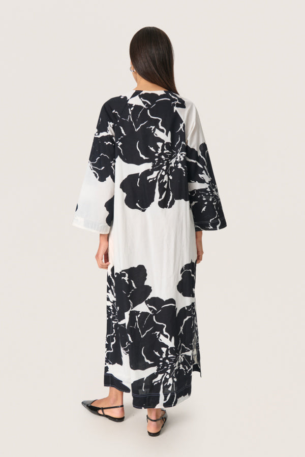 SLJoanne Kaftan Dress in Whisper White Mega Flower