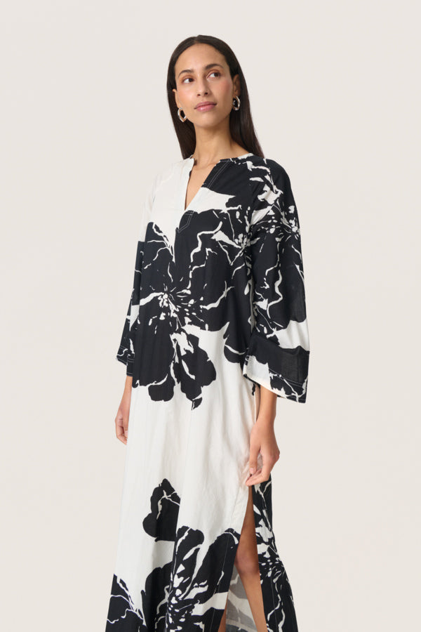 SLJoanne Kaftan Dress in Whisper White Mega Flower