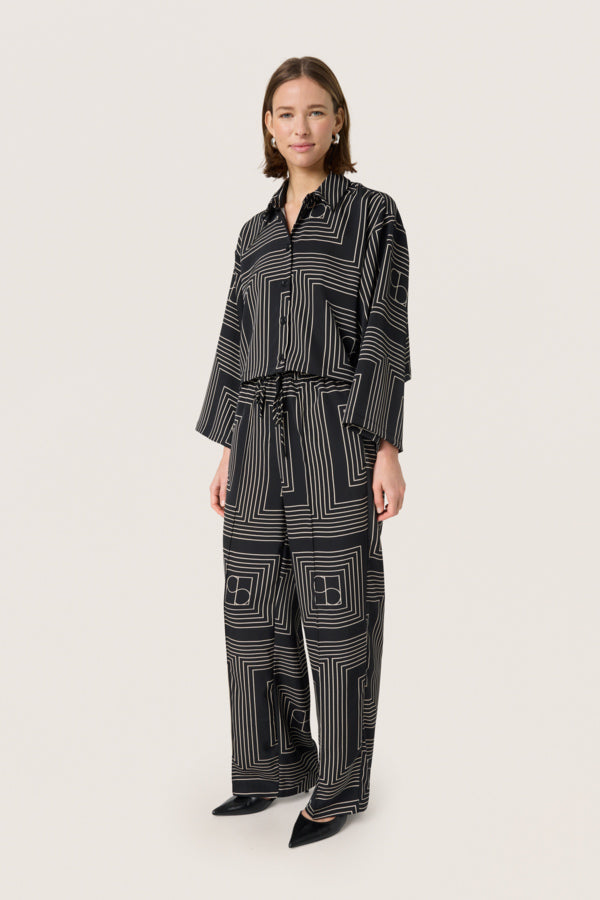 SLTopaz Long Sleeved Shirt in Black with Oatmeal Monogram