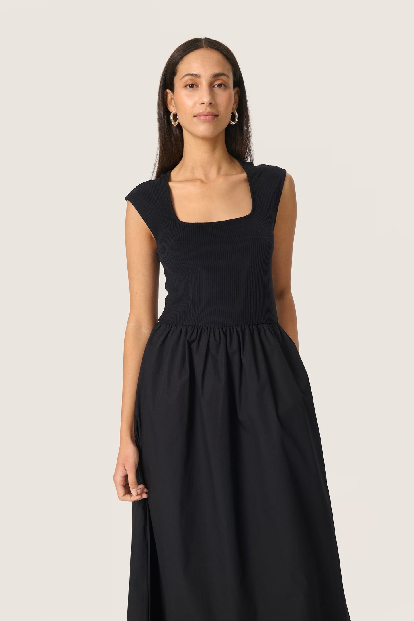 SLSimone Phoebe Dress in Black