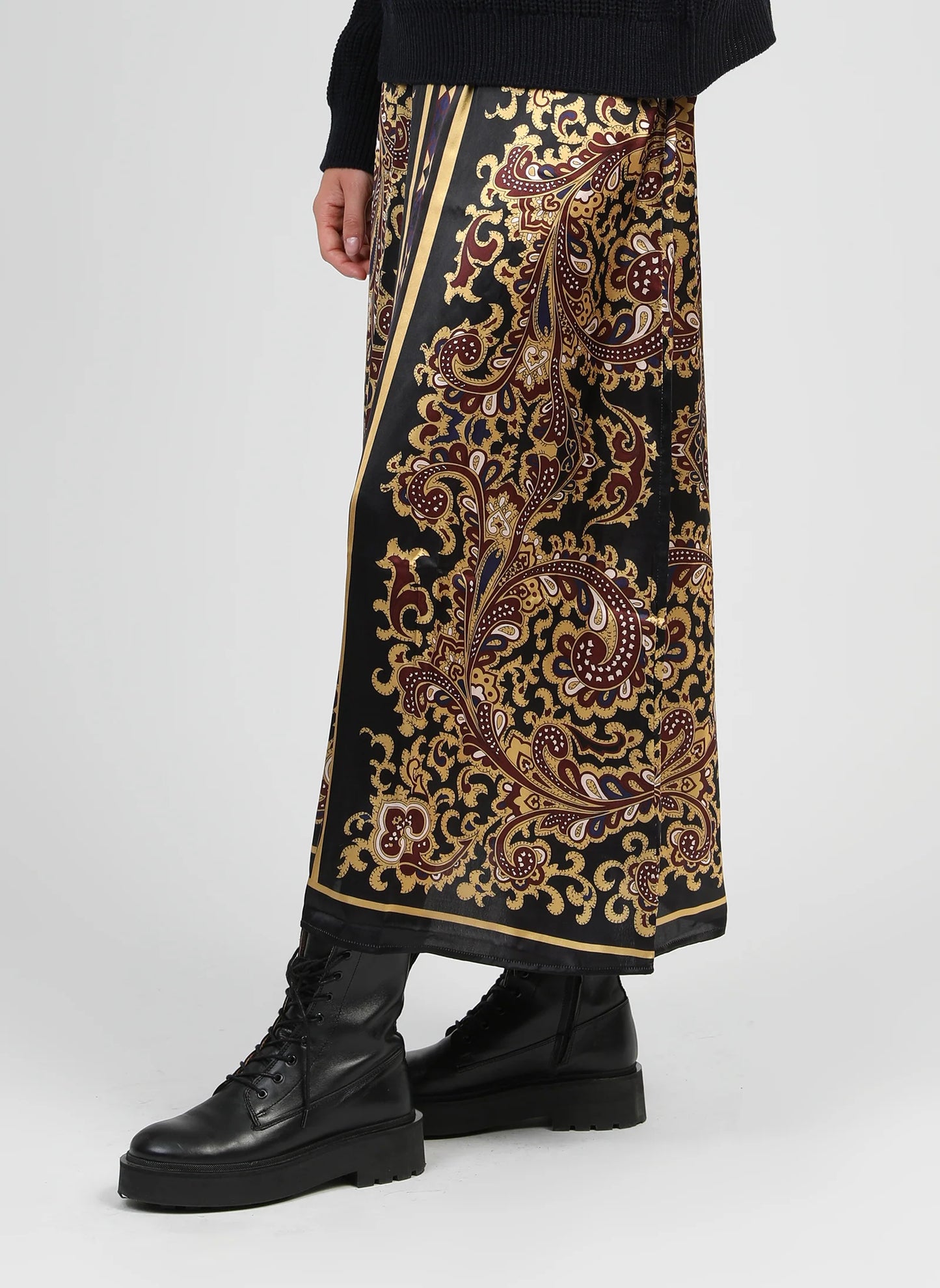 Roby Skirt in Cream and Black