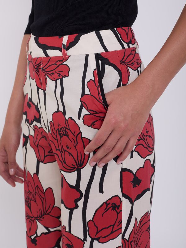 Floral print trousers