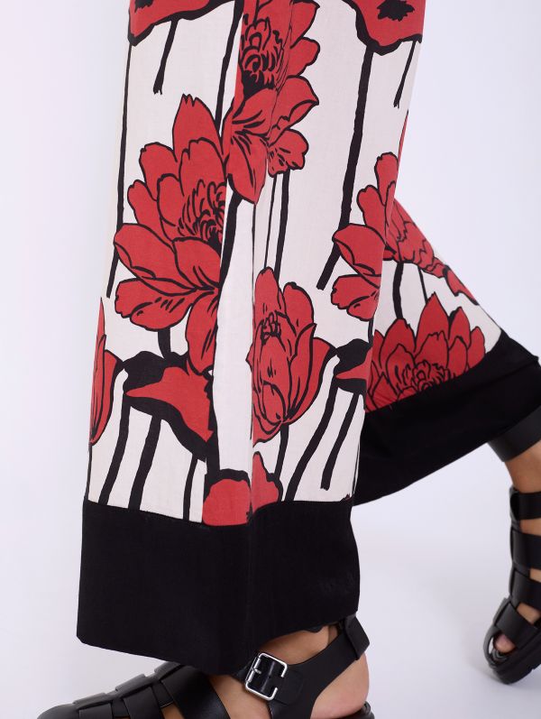 Floral print trousers
