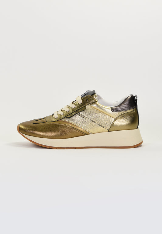 Bonnie Sneakers in Gold