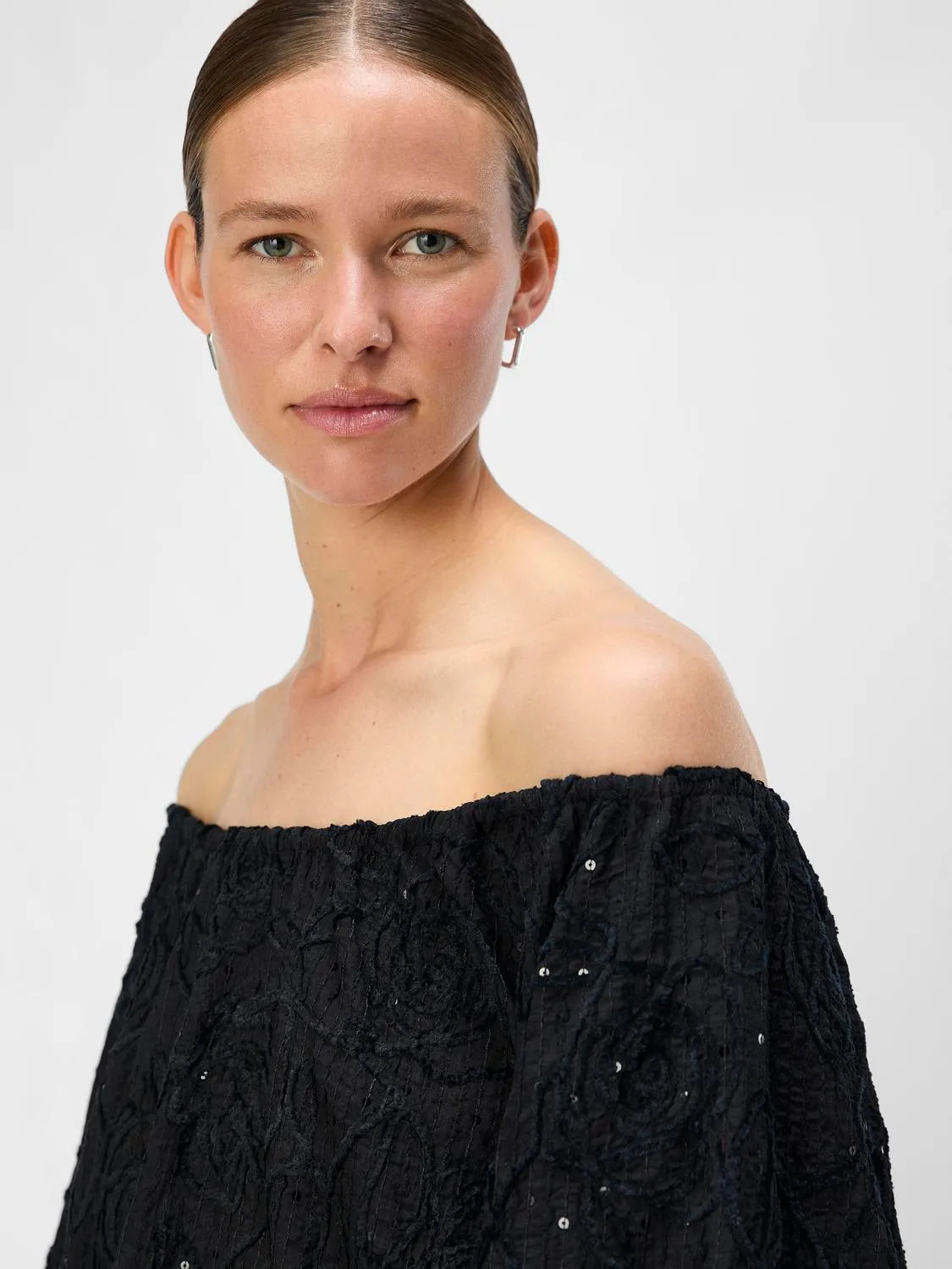 OBJFARA Top in Black