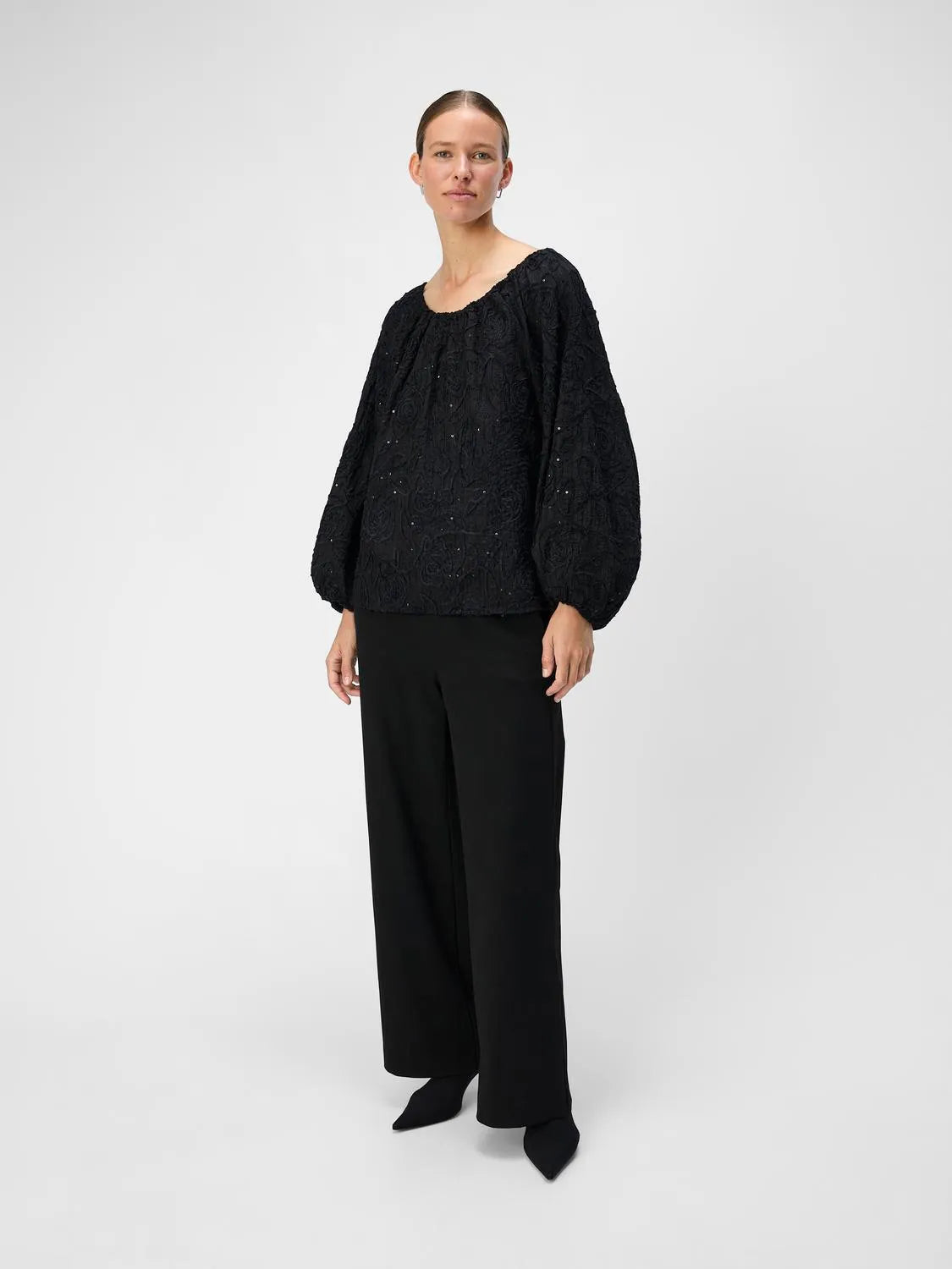 OBJFARA Top in Black