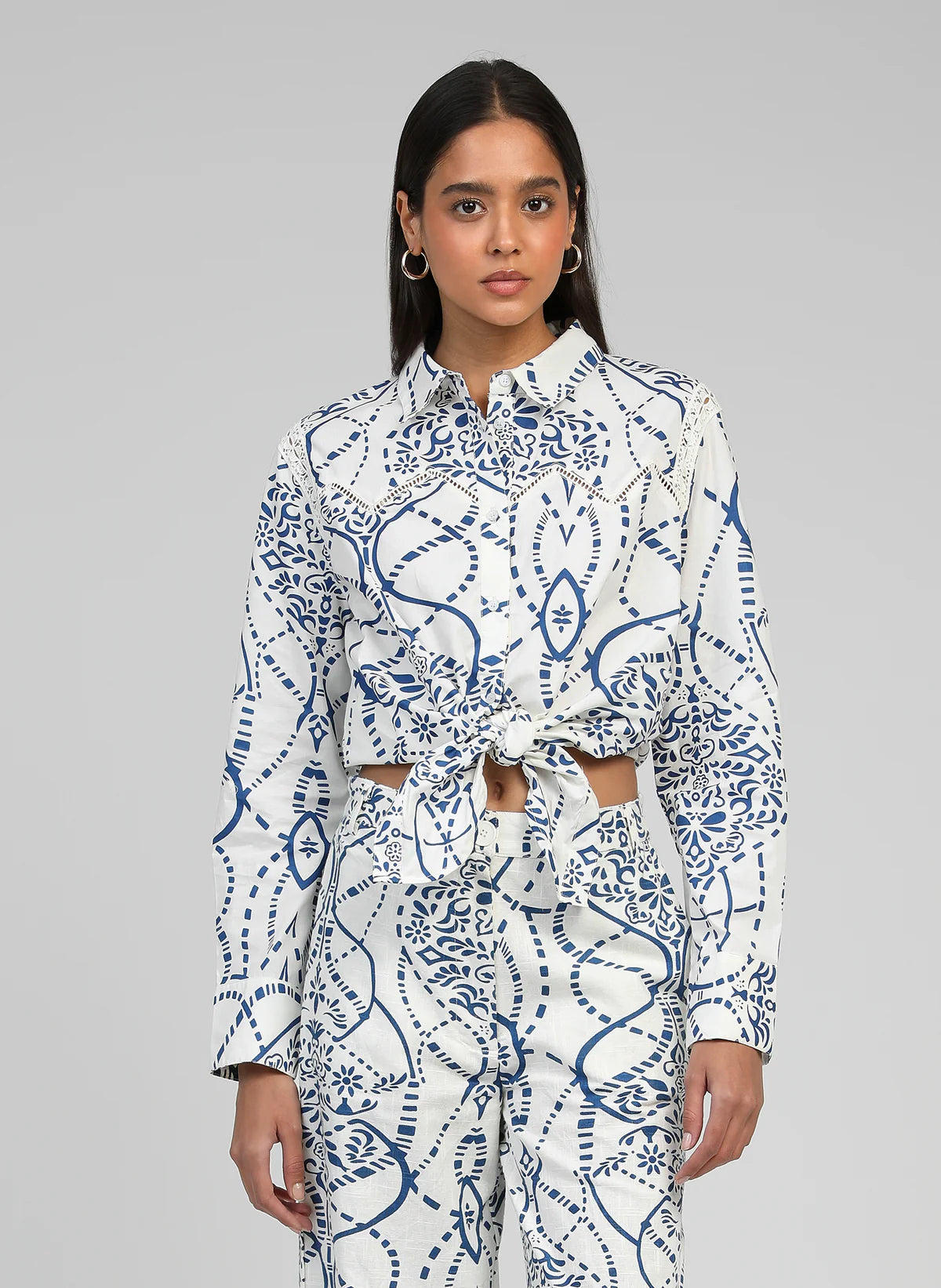 Servilou Blouse in Blue and Ecru