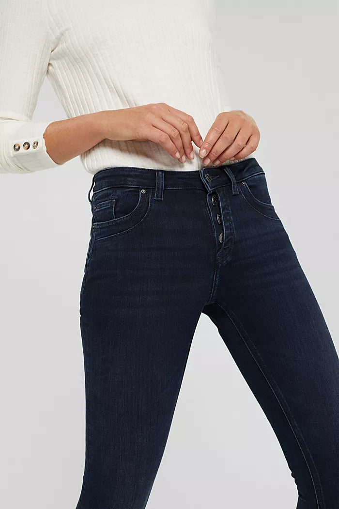 Button-fly jeans with a cashmere texture