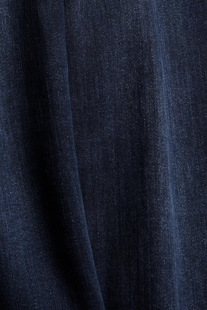 Button-fly jeans with a cashmere texture