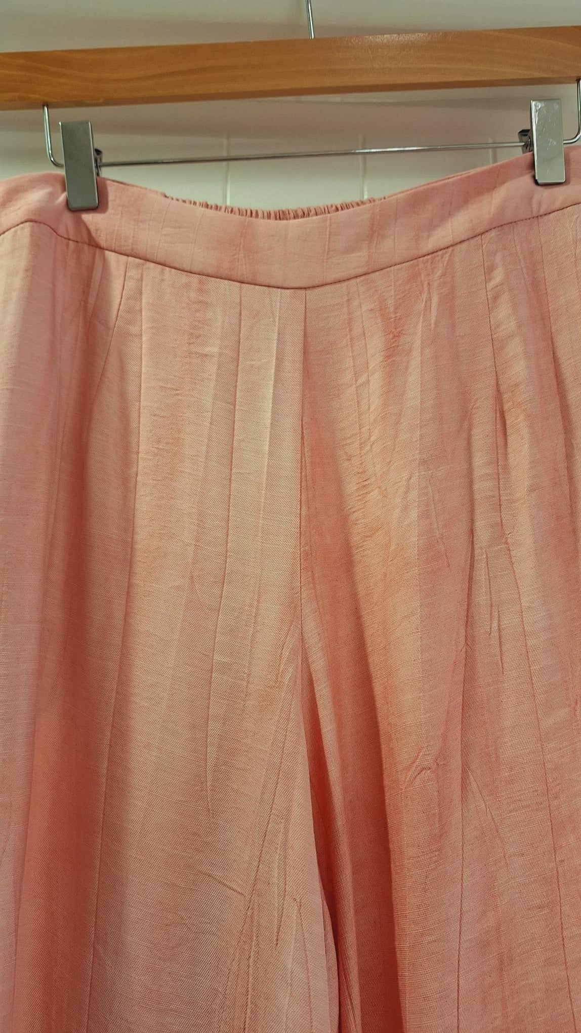 Wide Boy Trousers in Pink