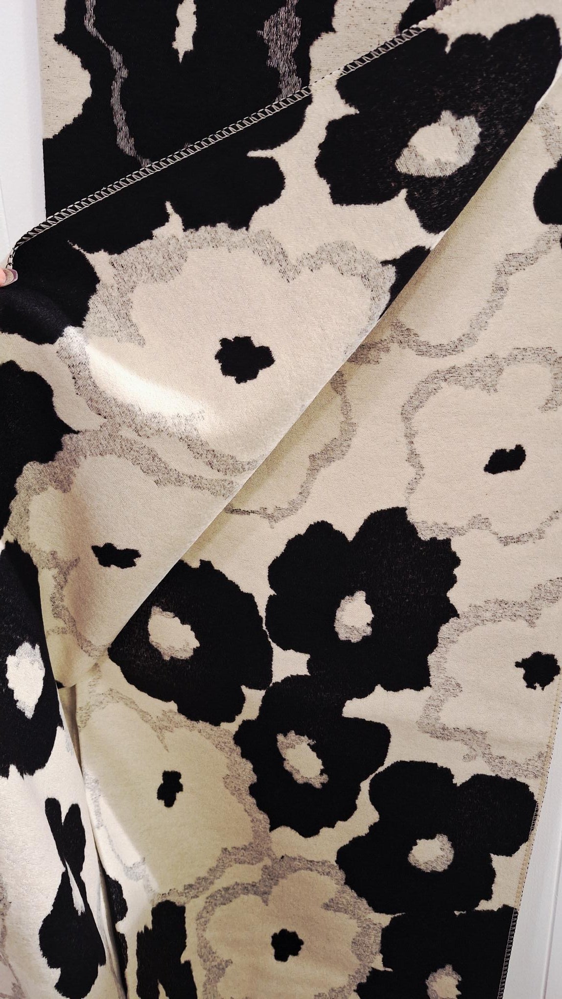 Everyday Winter Scarf in Black and Ivory Poppy