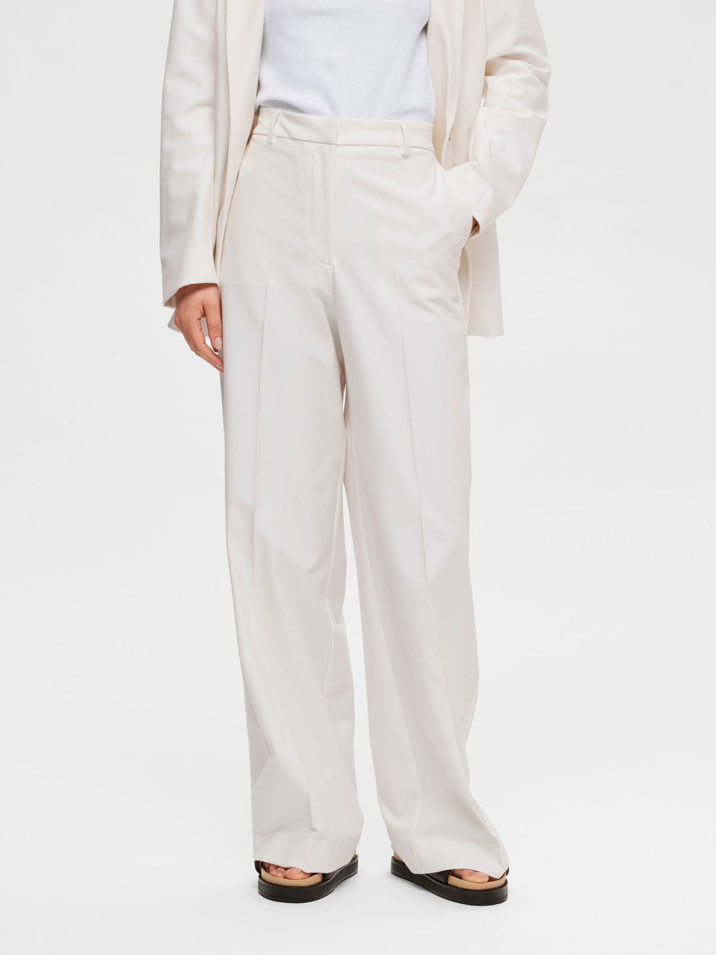 Wide Legged Trousers in Cream