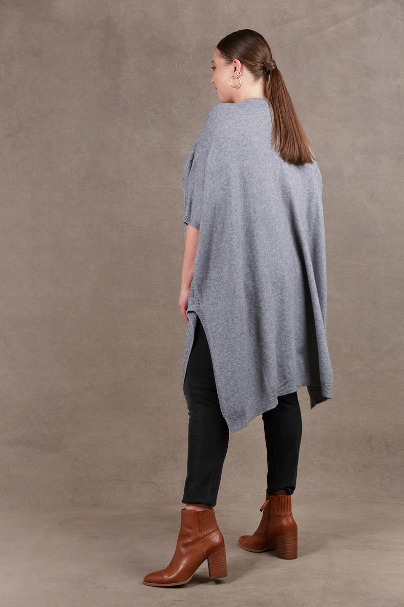 Alawa Cable Poncho in Smoke