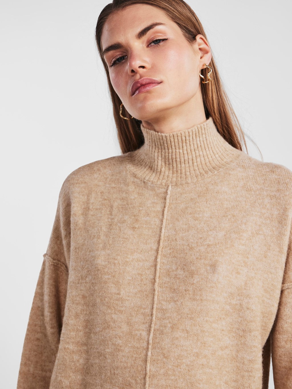 YASBALIS Round Knecked Sweater in Oat