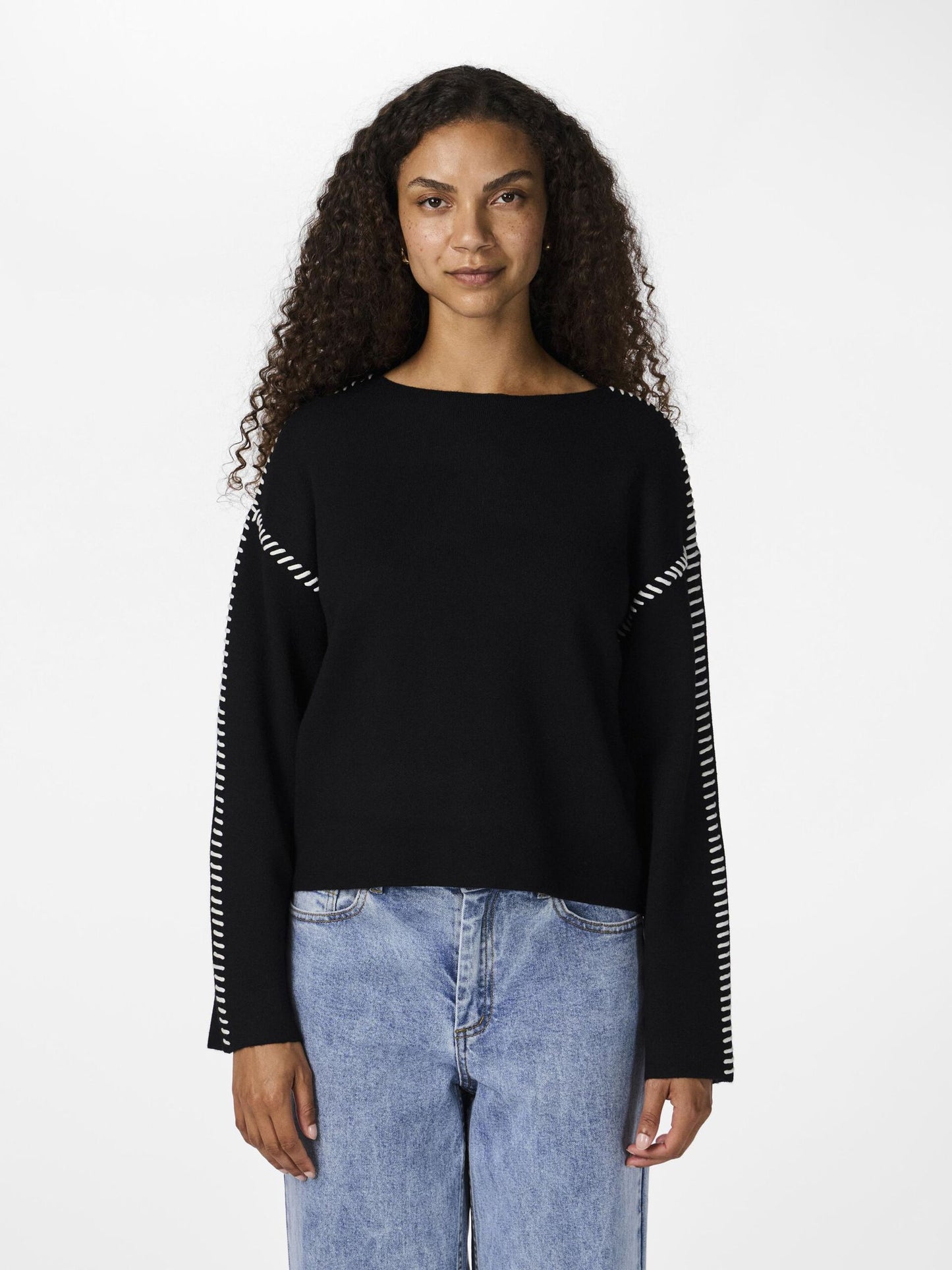 YASSTITCHA Knitted Jumper in Black with White Contrast Stitching