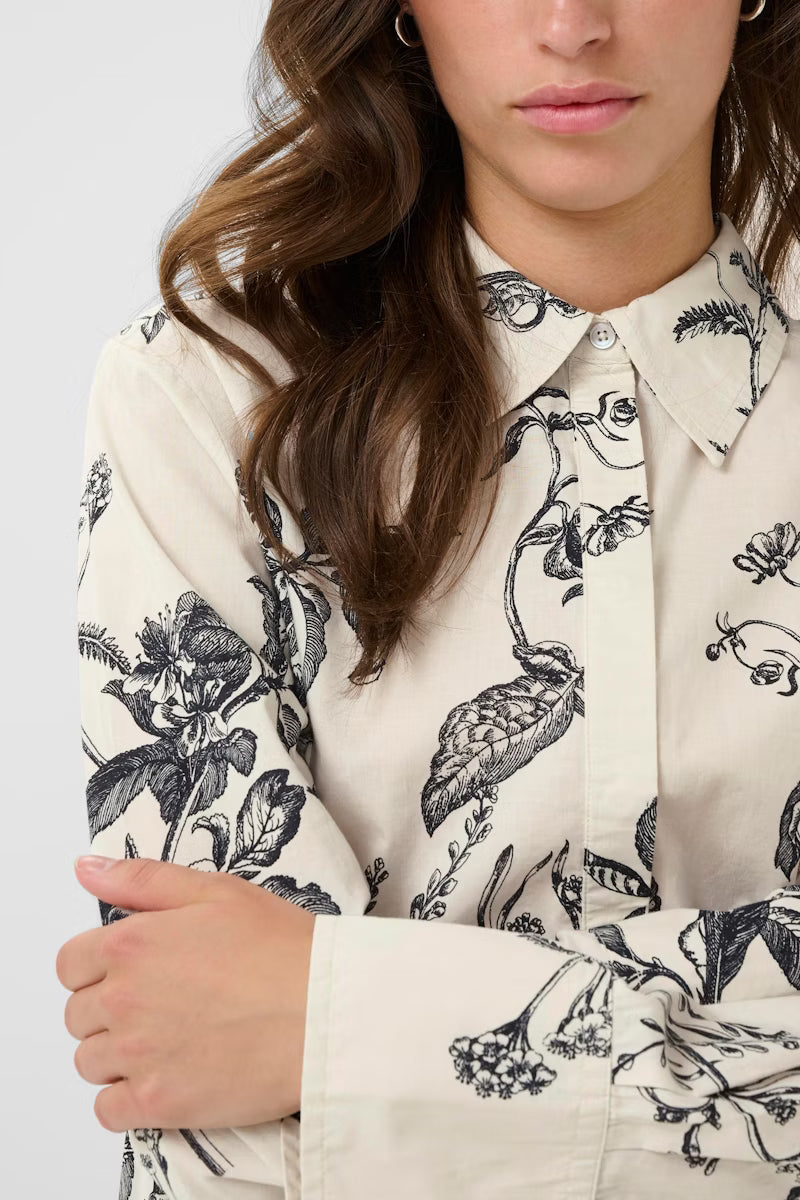 Sveja Shirt In Cream and Black Florals