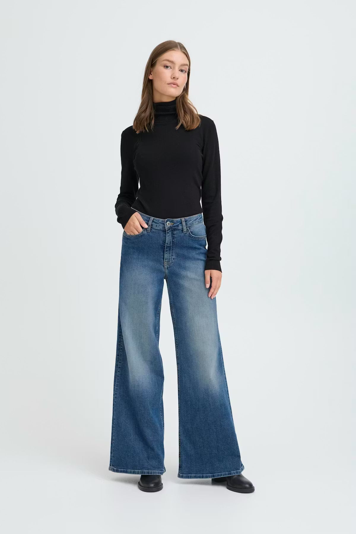 IHTWIGGY WIDE Jeans