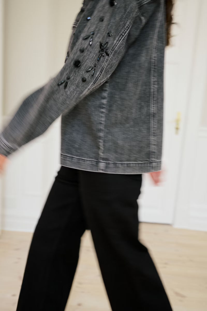 KAbrook High Waisted Regular Fit Jeans in Deep Black