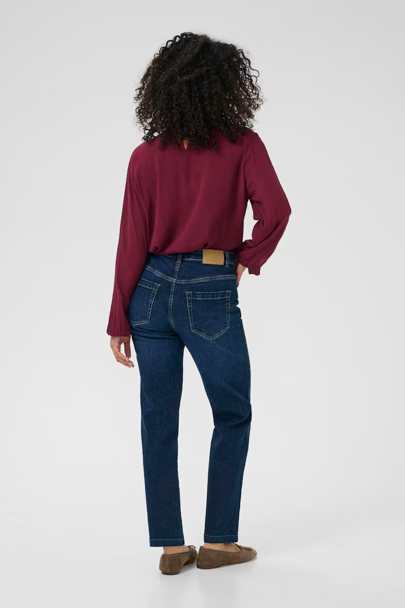 KAlizza Round Neck Pullover in Windsor Wine