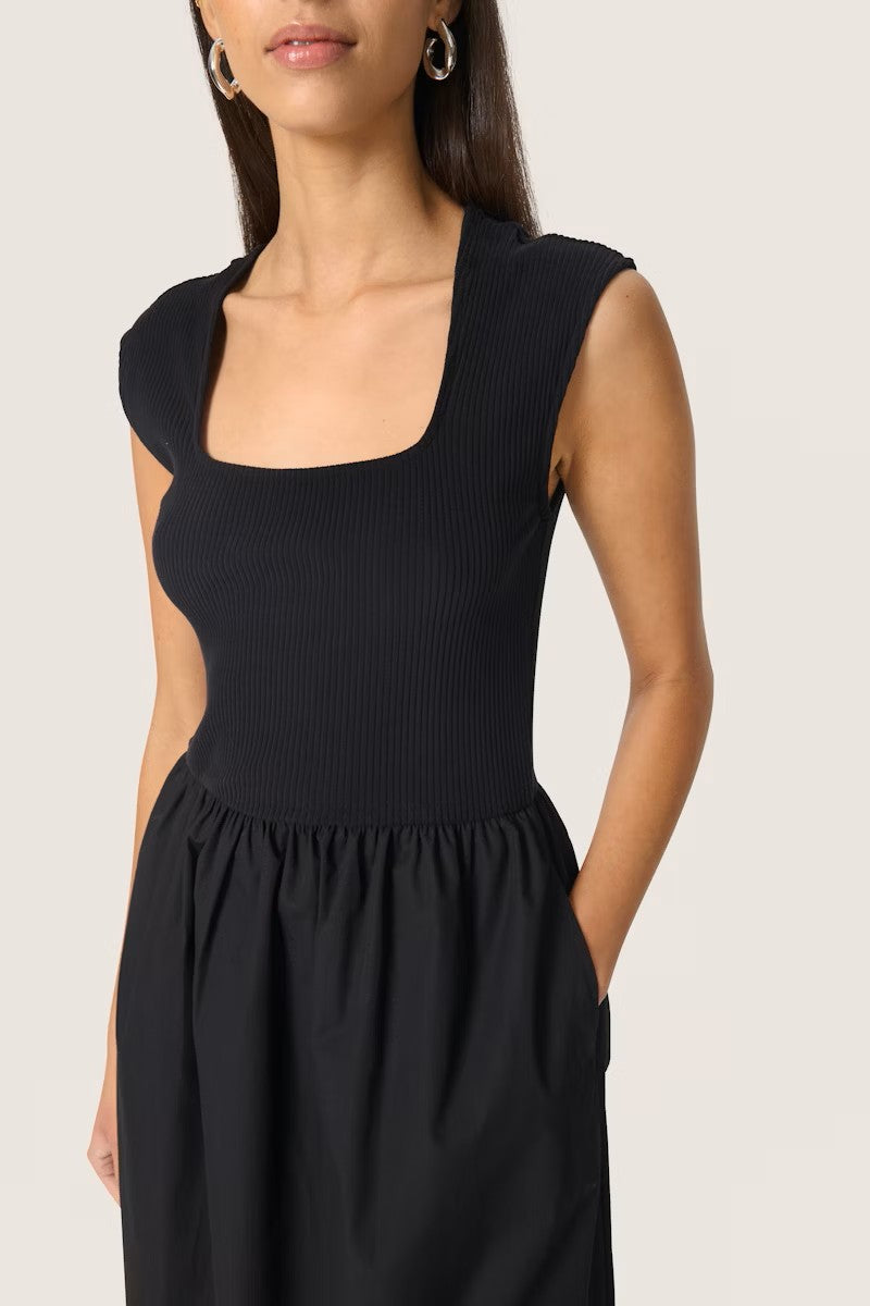 SLSimone Phoebe Dress in Black