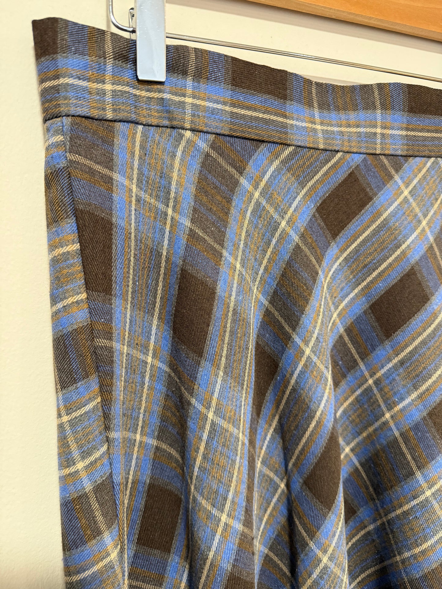 Long Plaid Skirt in Coffee