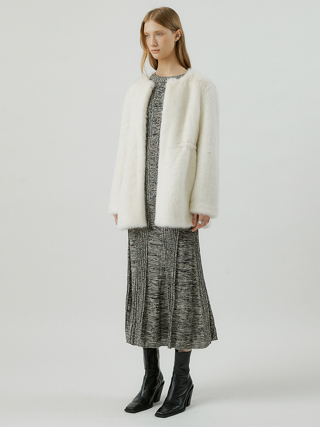 Anna Round Neck Faux Fur in White Jacket Coat