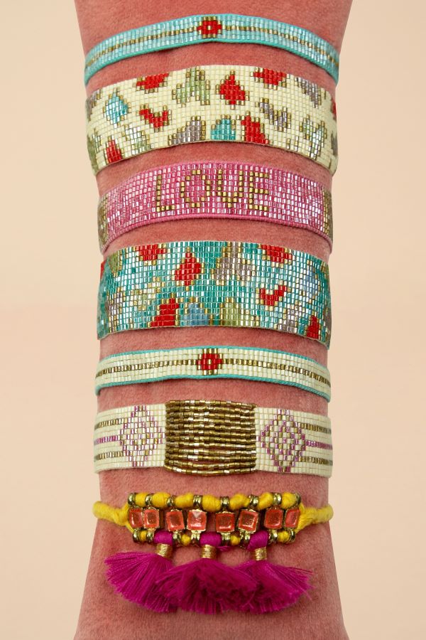 Beaded Bracelet Medium - Pink Diamonds/Gold Bar