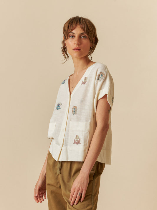 Short Sleeved Embroidered Shirt in Natural