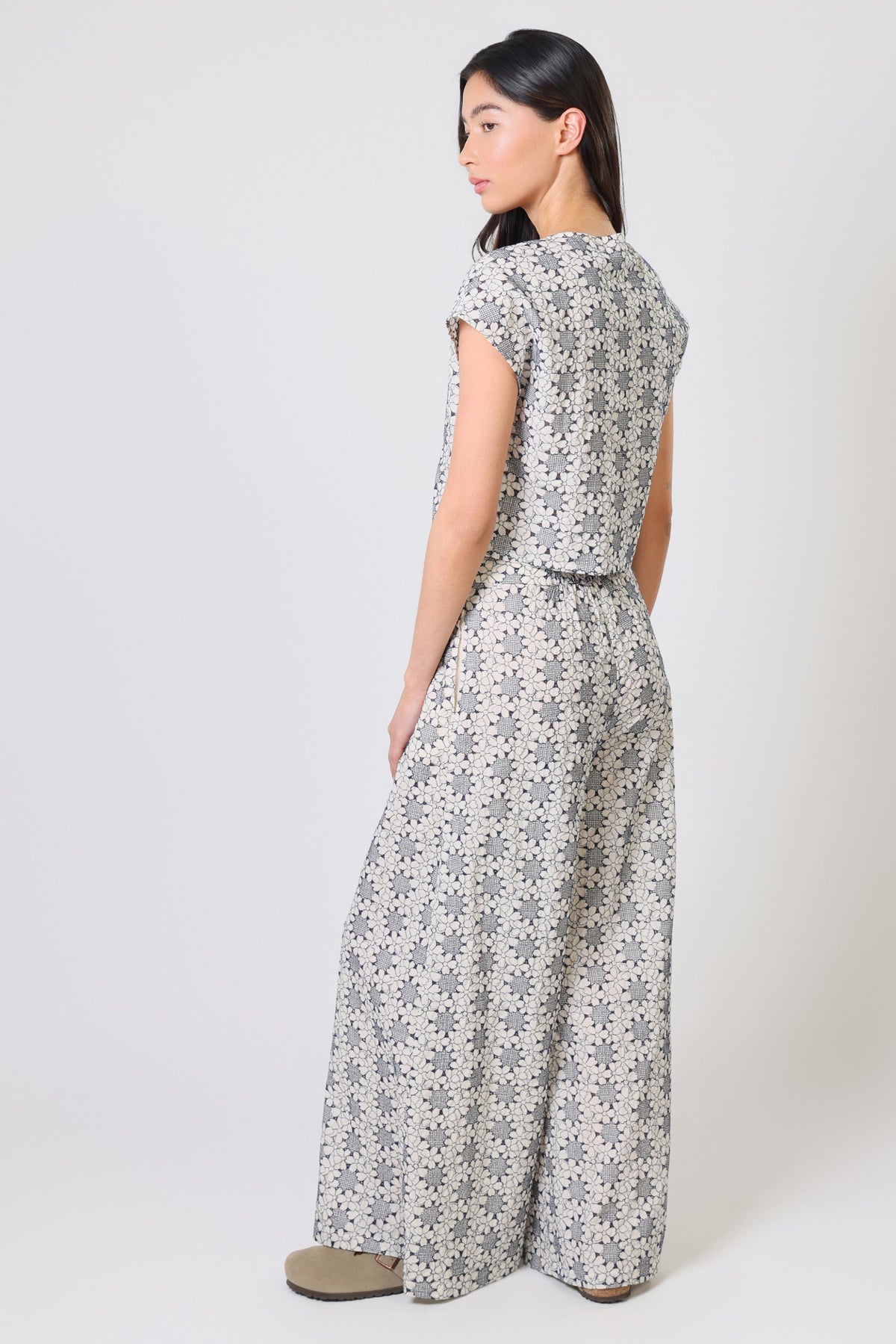 Miss Gatsby Daisy Top in Navy