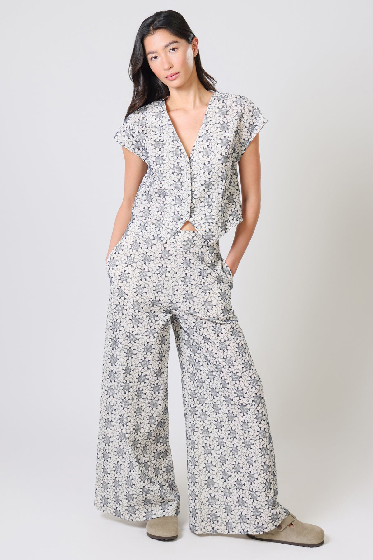 Miss Gatsby Daisy Top in Navy