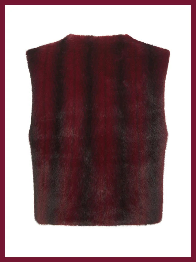 Edelweiss Gilet in Plum Zig Zag