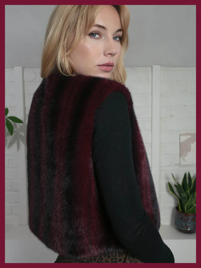 Edelweiss Gilet in Plum Zig Zag