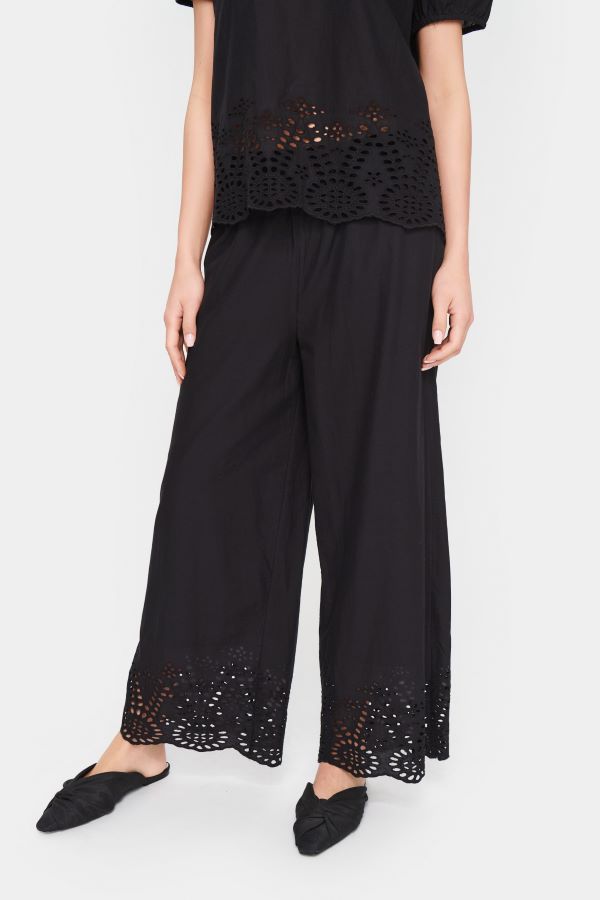 EamajaSZ Trousers in Black