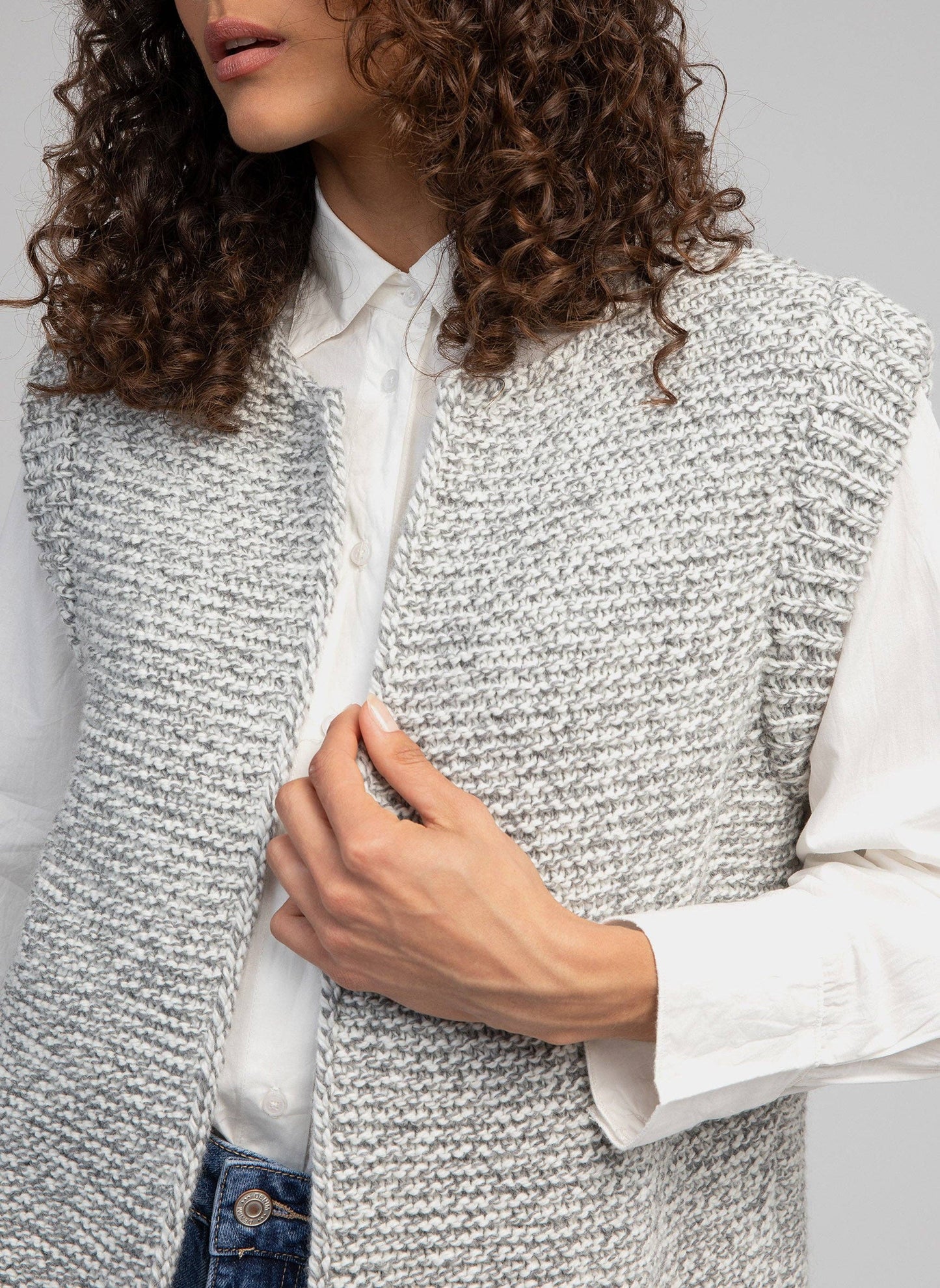 Legringou Sleeveless Cardigan in Grey