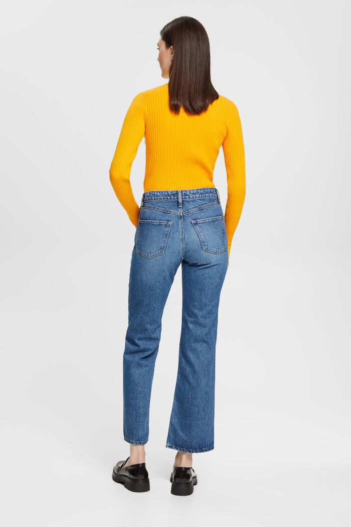 Cropped Flared Western Bootcut in Medium Blue Wash 32 Length