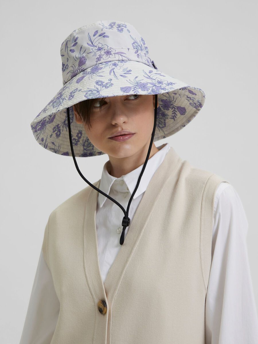 Bucket Hat in Violet